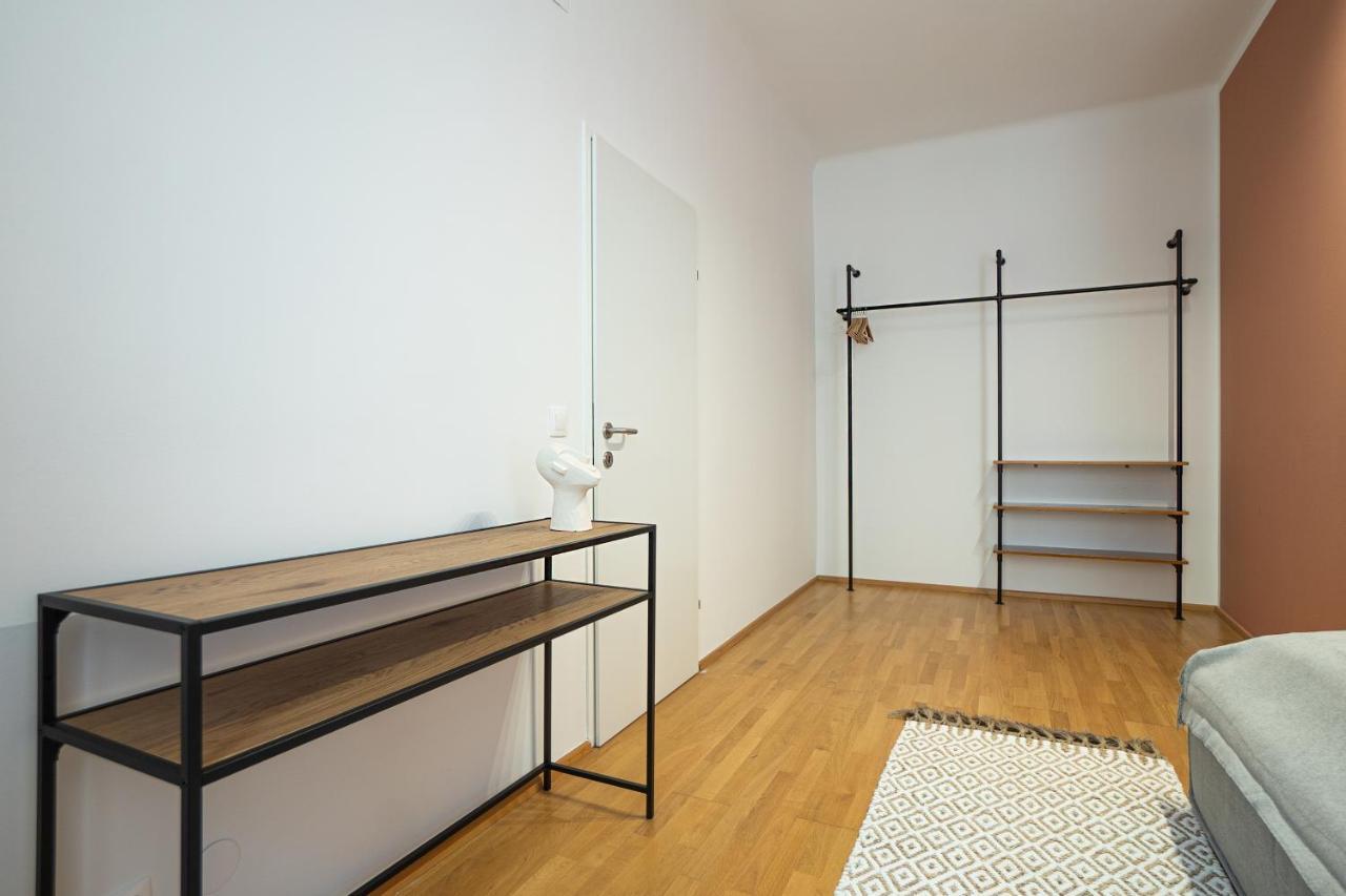 Bright 3-Room Apartment With A King-Size Bed Вена Экстерьер фото